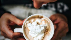 TCL LIVE | Winter is Coming ... Can Hot Chocolate Be Far Behind?